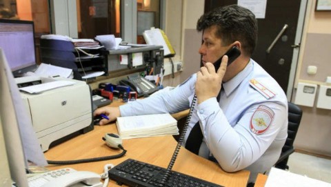В Зеленоборском полицейские задержали подозреваемую в хищении денежных средств с банковской карты